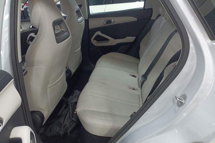 Used BYD Yuan UP 2025 Intelligent Driving Version 401 km Leading Edition
