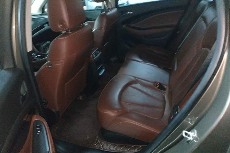 Used Buick Envision 2019 20T Two-Wheel Drive Luxury Version China VI Standard
