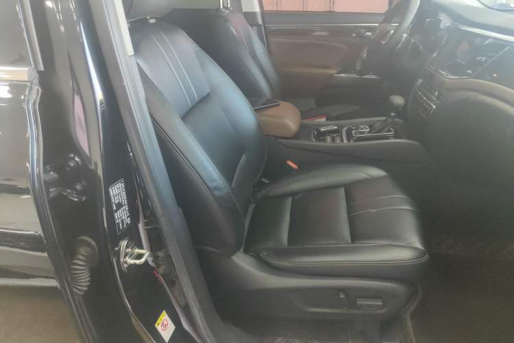 Used GAC Trumpchi GS8 2017 320T Two-Wheel Drive Luxury Smart Connectivity Version (7 Seats)
