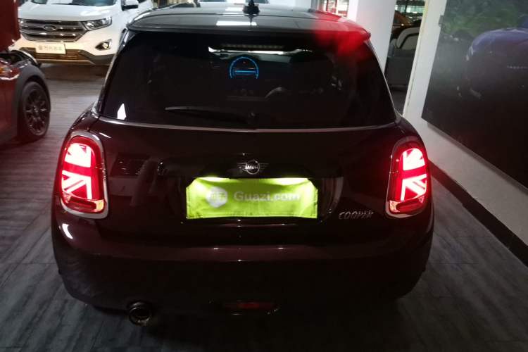 Used  MINI 2019 1.5T COOPER Classic Edition
