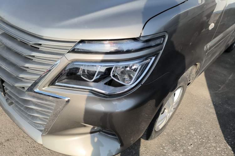 Used FORTHING Lingzhi 2024 M5L 1.5T Manual Base Model 7 Seats
