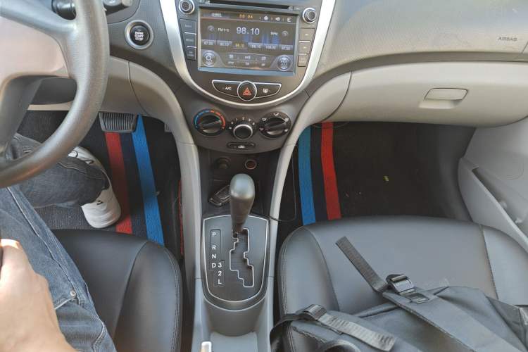 Used Hyundai Verna 2014 1.4L Automatic Leading-Edge GLX
