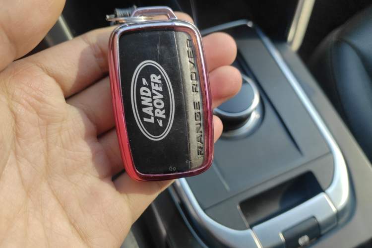 Used Land Rover Discovery Sport 2018 240 PS SE Version