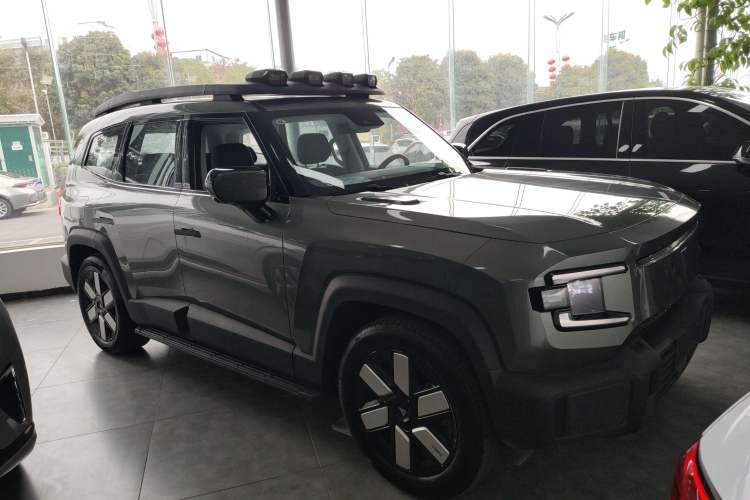 Used Deepal G318 2024 Four-Wheel-Drive Air Suspension Model