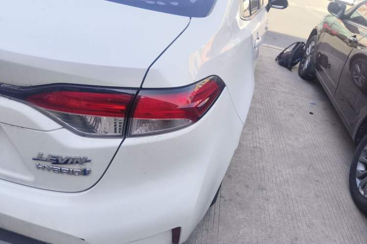 Used Toyota Levin 2019 Dual-Engine 1.8H E-CVT Luxury Edition China VI Standard
