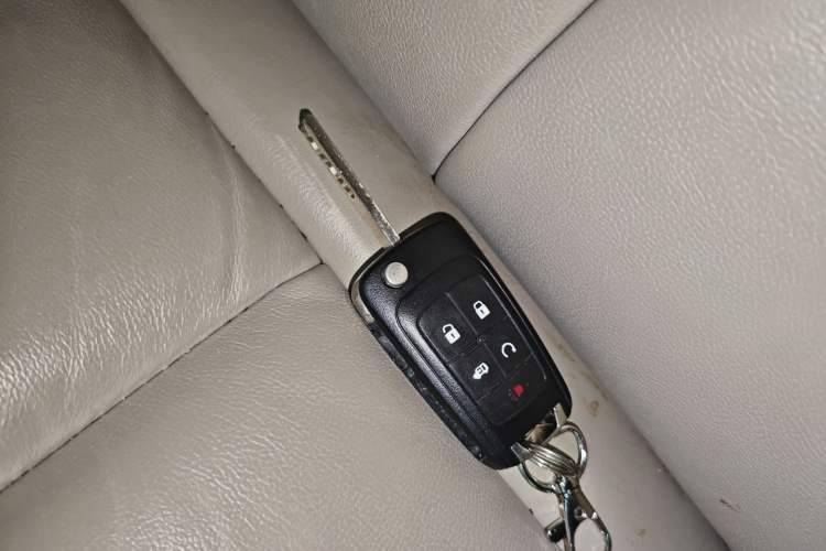 Used Buick GL8 2018 28T Luxury Model China VI Standard
