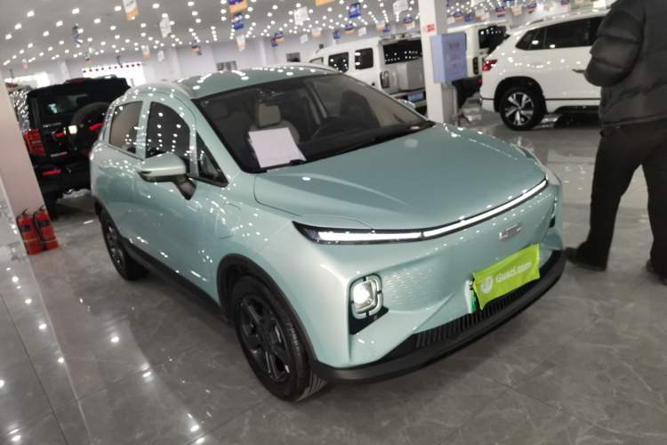 Used Geometry E Firefly 2024 401 km Fluorescent
