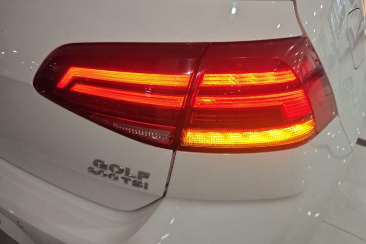 Used Volkswagen Golf 2020 200TSI DSG Comfortable and Ambitious Edition
