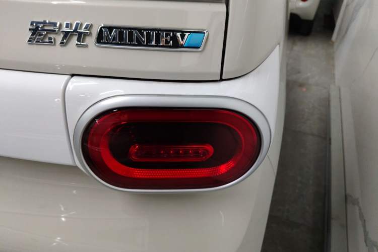 Used Wuling Hongguang MINIEV 2024 3rd Generation 215km Youth Edition
