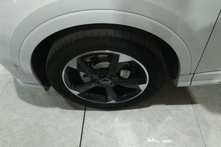 Used Audi Q3 2023 35 TFSI Fashion Dynamic Model (1.4T)