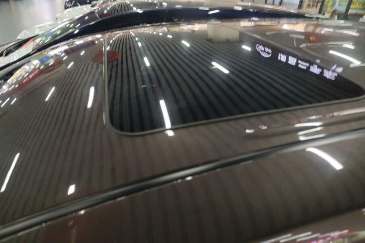 Used Buick GL8 2023 Facelifted Land Cruiser Executive Luxury Version
