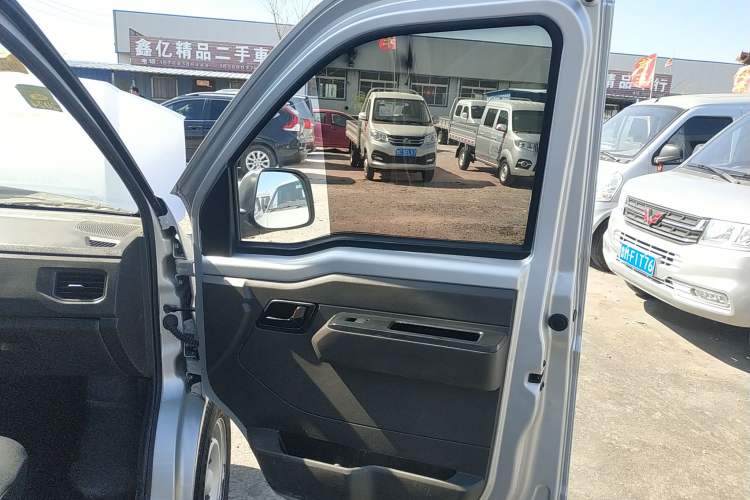 Used Wuling Rongguang New Truck 2021 1.5L Rural Version LV1 Extended Double-Cab L3C
