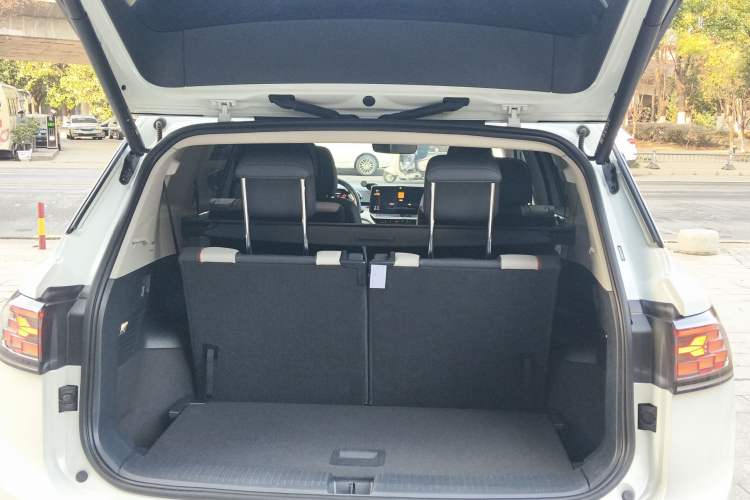 Used Volkswagen ID.6 CROZZ 2022 Long-Range PRO Edition