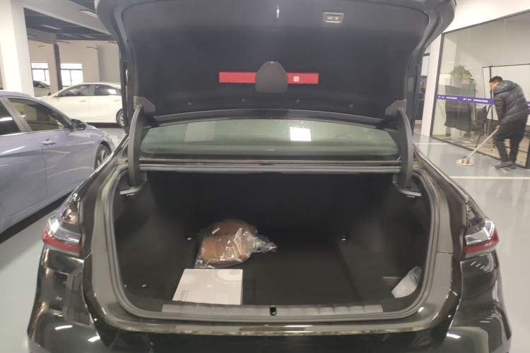 Used BMW 7 Series 2023 Restyled 740Li Luxury Edition M Sport Package
