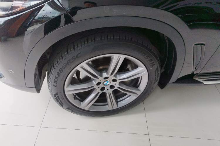 Used BMW X5 2019 xDrive40i M Sport U.S. specification
