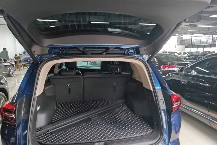 Used Buick Envision 2023 Encore Plus 652T Five-Seat Luxury Model
