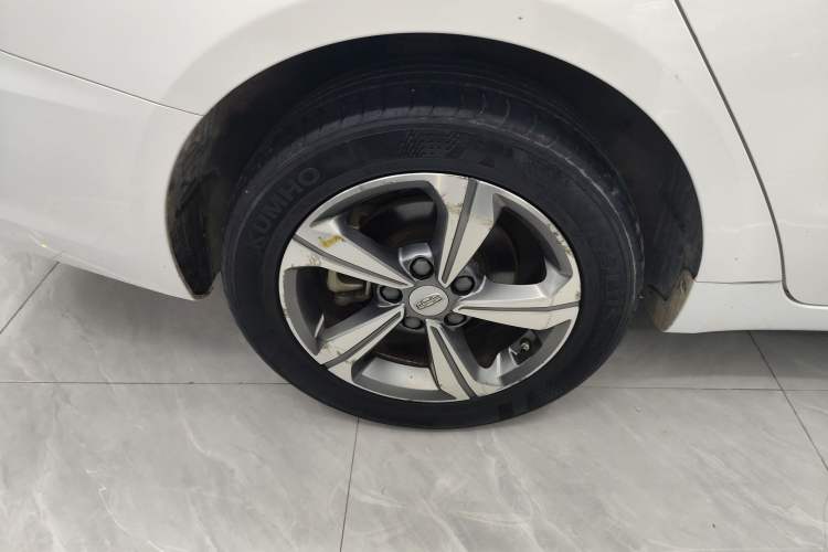 Used Geely Auto Emgrand GL 2018 1.8L DCT Elite Smart Connectivity Version
