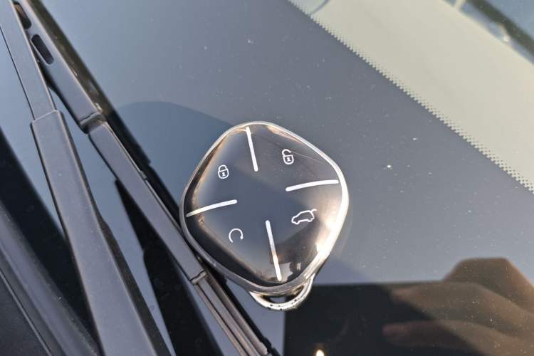 Used JETOUR Dashing 2025 1.5T DCT Luxury Edition
