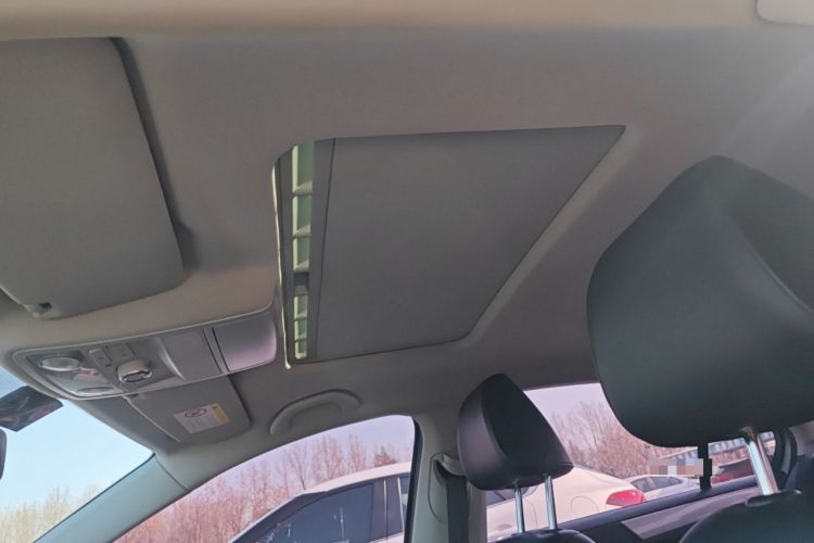 Used Volkswagen Sagitar 2014 Revised Version 1.4TSI Automatic Luxury Edition
