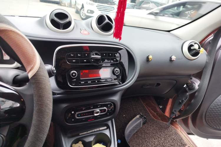 Used  forfour 2016 1.0L 52 kW Dynamic Edition