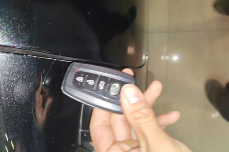 Used Toyota RAV4 2013 2.0L CVT Two-Wheel Drive Urban Edition