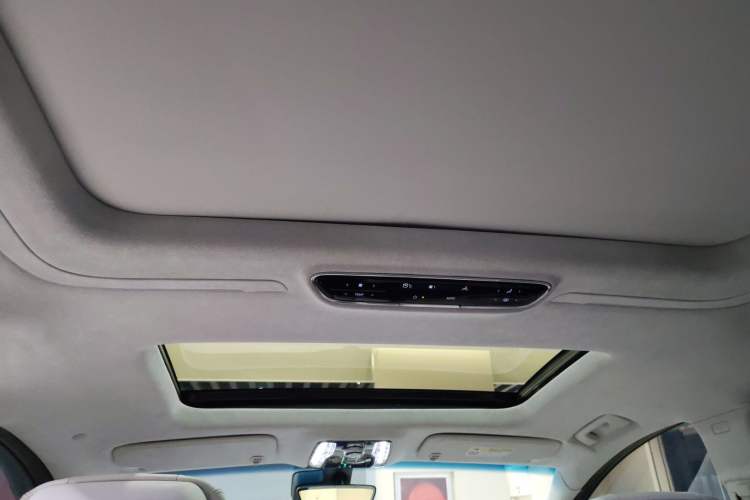 Used Buick Century 2023 2.0T Six-Seater Yinshi Edition