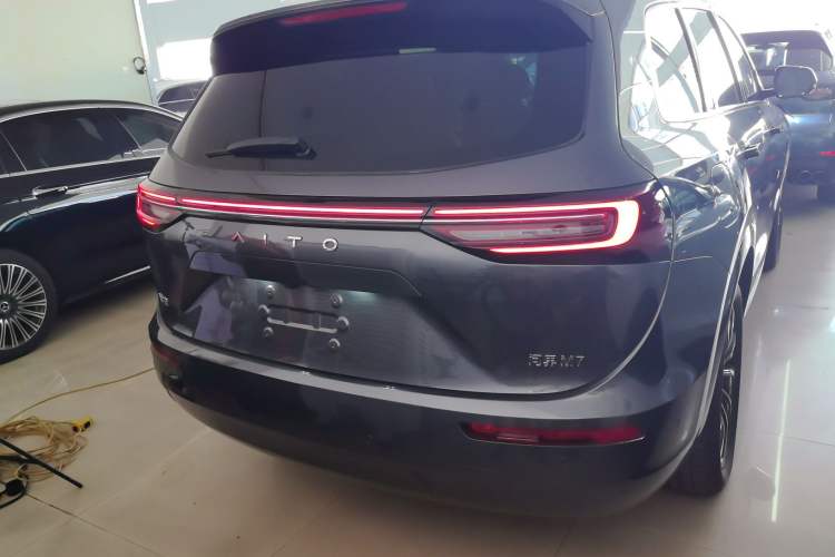 Used Hima AITO M7 2022 1.5T Four-Wheel Drive Luxury Edition
