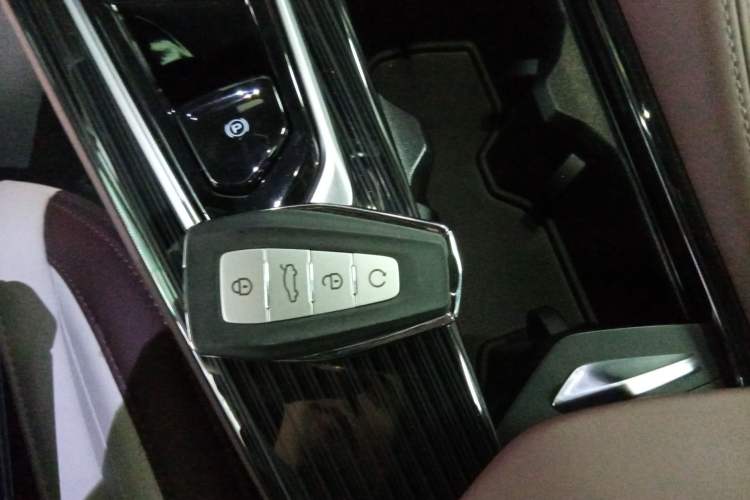 Used Geely Auto Monjaro L 2023 2.0TD High-Power Automatic Two-Wheel Drive Flagship Version
