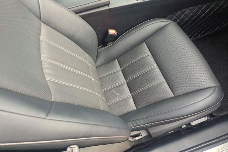 Used Lexus ES 2015 300h Comfort Edition
