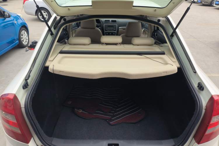 Used Skoda Octavia 2015 Classic Model 1.6L Manual Yijie Edition