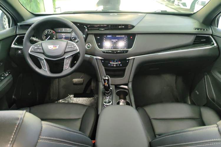 Used Cadillac XT5 2021 28T Luxury Version