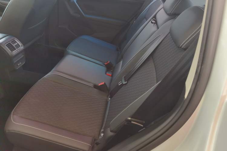 Used Volkswagen Tiguan L 2017 330TSI Automatic Two-Wheel Drive Luxury Edition
