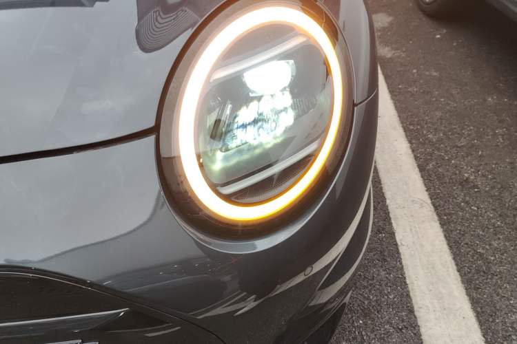 Used  Electric MINI COOPER 2024 452km COOPER SE Racing Driver