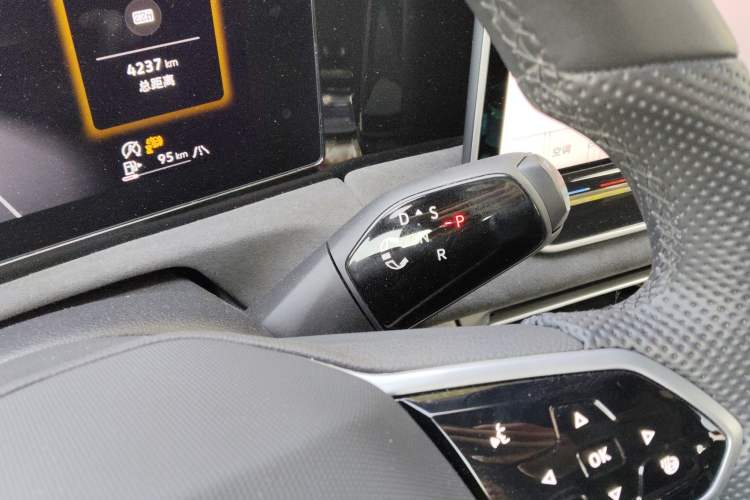 Used Volkswagen Tiguan L 2024 PRO 380TSI Four-Wheel Drive R-Line Prestige Edition
