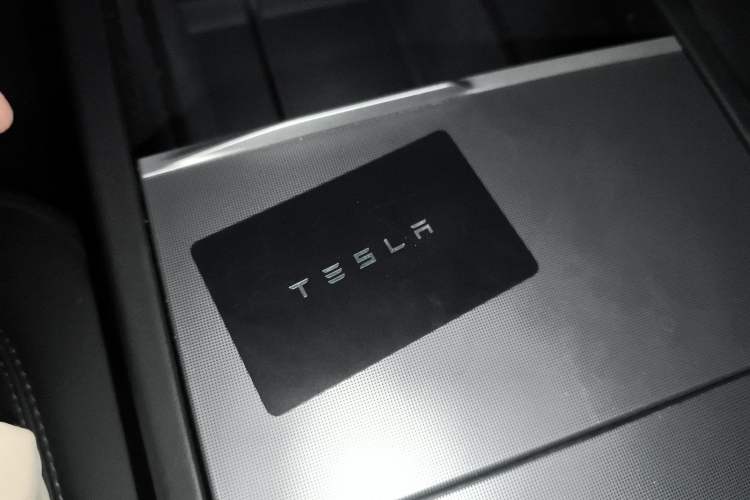 Used Tesla Model 3 2025 Rear-Wheel-Drive Version
