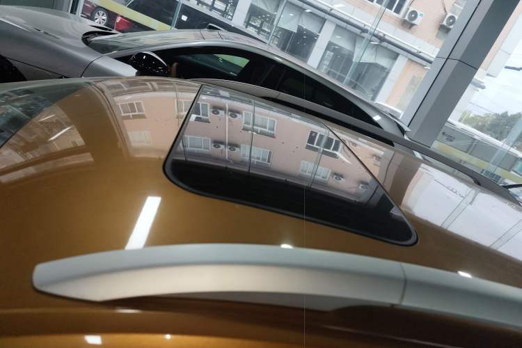 Used Volkswagen Santana 2016 Cross 1.6L Automatic Comfort Model