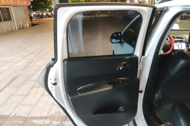 Used Peugeot 3008 2016 2.0L Automatic Classic Edition
