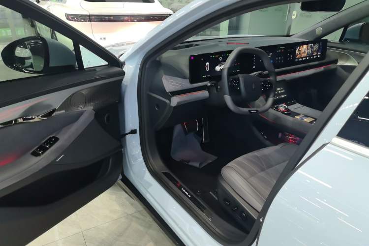 Used VOYAH PASSION 2023 Four-Wheel Drive Flagship Edition