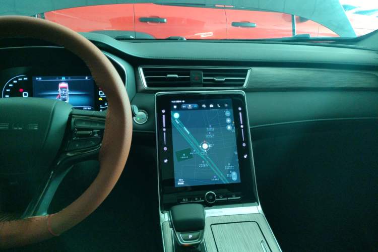 Used Roewe RX5 2023 PLUS 330TGI Automatic Trendsetting Smart Edition
