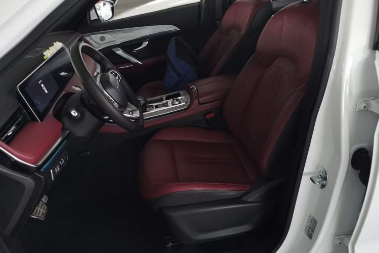 Used JETOUR X70 PRO 2023 1.5T DCT Comfort Edition 7-Seater