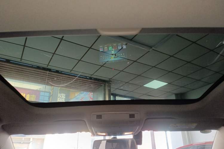 Used Volkswagen Golf 2017 1.6L Automatic Comfort Million-Vehicle Anniversary Edition
