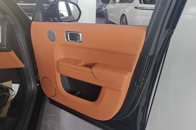 Used Li Auto L8 2024 Max
