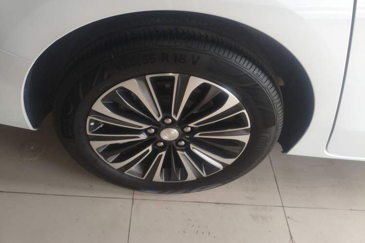 Used Buick GL8 2021 ES Landtrek 653T Luxury Model
