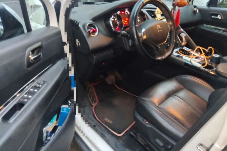 Used Peugeot 3008 2015 2.0L Automatic Trend Edition
