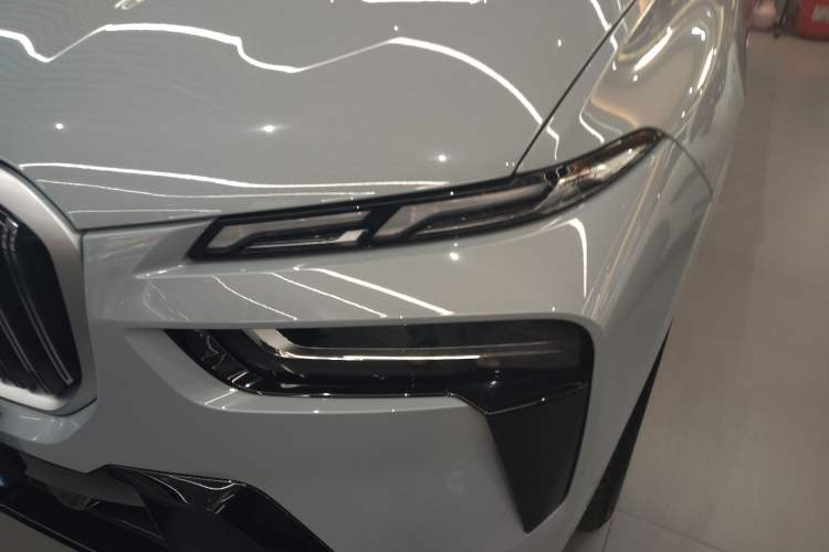 Used BMW X7 2023 xDrive40i Luxury M Sport Package