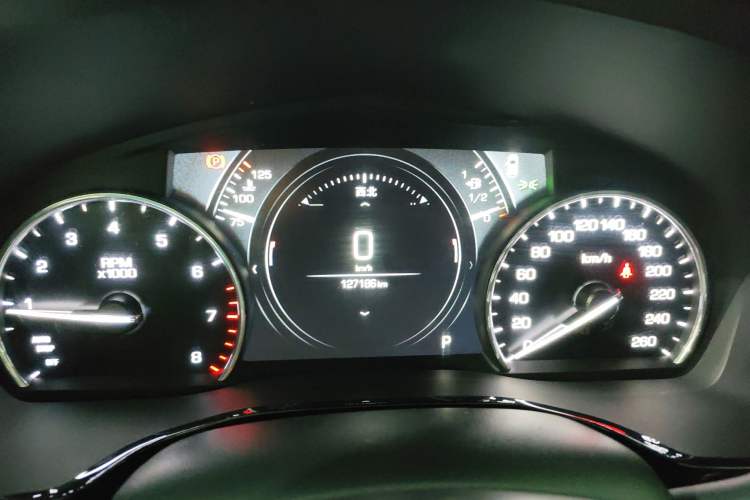 Used Cadillac XT5 2018 25T Luxury Model
