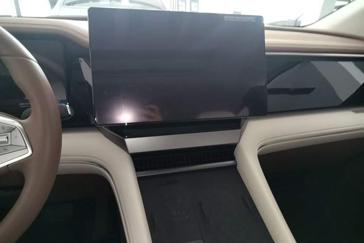 Used BYD Xia 2025 DM-i 1.5T 180km Beyond Edition
