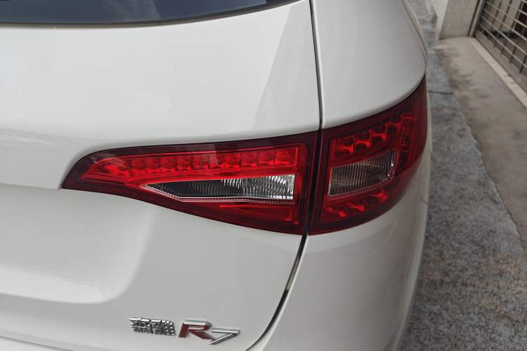 Used FAW Senya R7 2017 1.6L Manual Luxury Model
