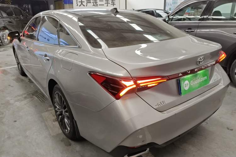 Used Toyota Avalon 2019 2.0L XLE Premium Edition China VI