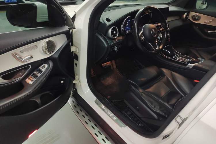 Used Mercedes-Benz GLC 2020 GLC 260 L 4MATIC Dynamic Model